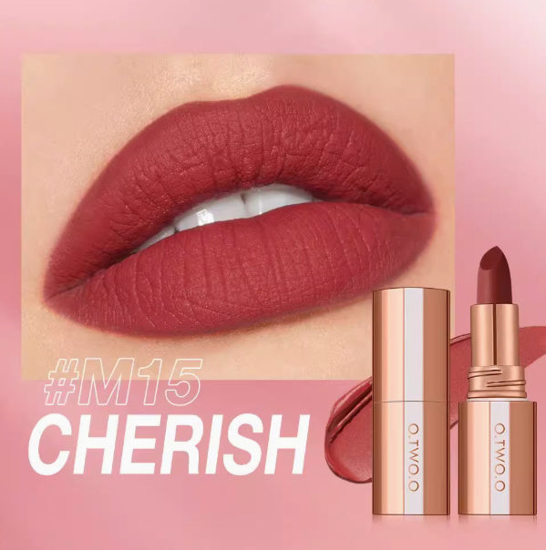 Long-Lasting Velvet Matte Lipstick